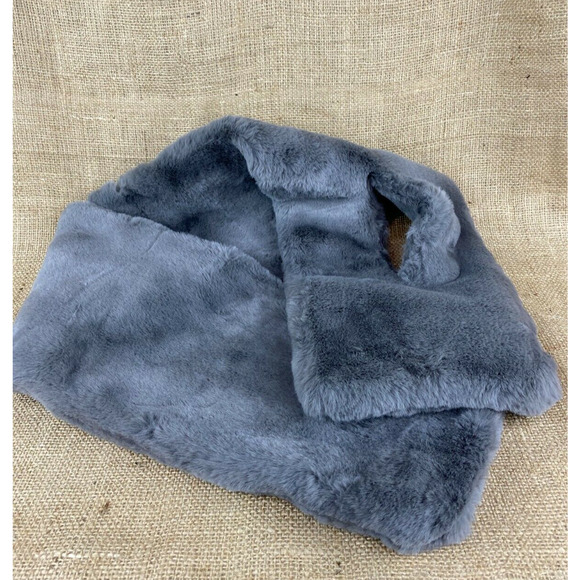 Miniso Gray Plush Faux Fur Scarf Neck Warmer - Picture 5 of 6